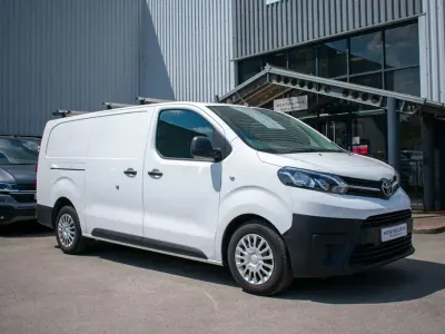 Used Toyota Proace 140 HP (102 kW) 2022 White MPV