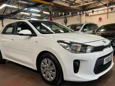 Used Kia Rio 84 HP (61 kW) 2018 White Hatchback
