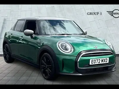 Used Mini Cooper Exclusive 136 HP (100 kW) 2022 Green Hatchback