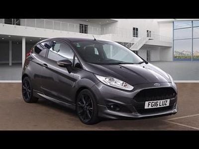 Grey Used 2016 Ford Fiesta Zetec Hatchback | £2,995 (Good price)