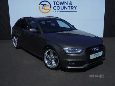 Begagnad Audi A4 Black Edition 177 HK (130 kW) 2015 Grå Kombi