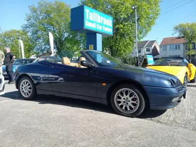 Begagnad Alfa Romeo Spider Lusso 2000 Blå Cab