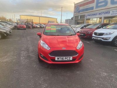 Usado Ford Fiesta Zetec 2016 Vermelho Citadino