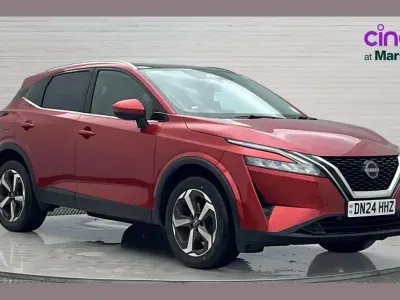 Used Nissan Qashqai N-Connecta 155 HP (114 kW) 2024 Red SUV