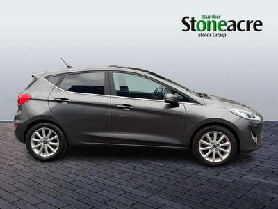Usado Ford Fiesta Titanium 125 HP (91 kW) 2021 Cinzento Citadino