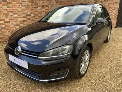 Begagnad VW Golf VII Highline 2014 Svart Halvkombi
