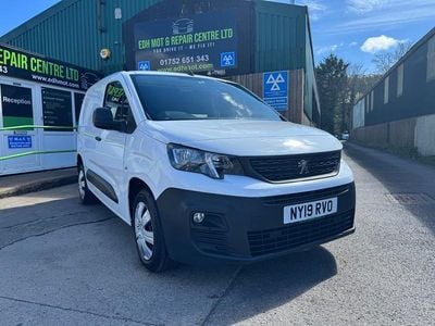 Used Peugeot Partner 2019 White MPV