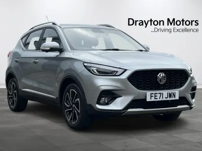 Käytetty MG ZS Exclusive 106 HP (77 kW) 2021 Hopea Katumaasturi