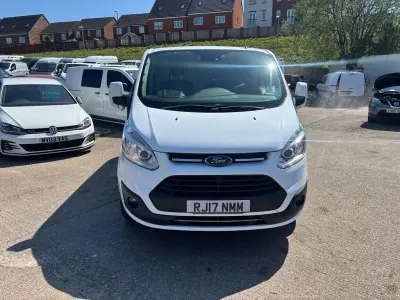 Used Ford Transit Custom Limited 128 HP (94 kW) 2017 White