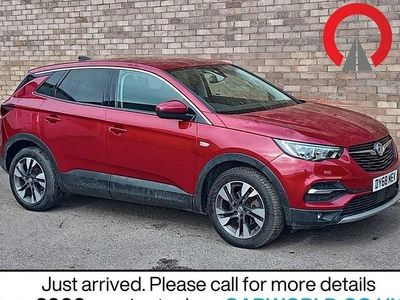 Used Vauxhall Grandland X Sport 130 HP (95 kW) 2018 Red SUV