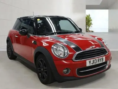 Usado Mini Cooper Hatch 122 HP (89 kW) 2013 Vermelho Citadino