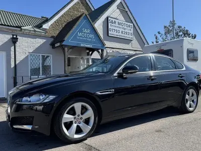 Used Jaguar XF Portfolio 180 HP (132 kW) 2017 Black Sedan