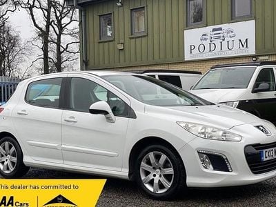 Used Peugeot 308 Active 92 HP (67 kW) 2013 White Hatchback
