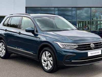 Nightshade blue metallic Used 2022 VW Tiguan Life SUV | £18,855 (Fair price)
