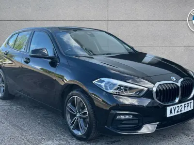 Używany BMW 118 Sport Line 134 KM (98 kW) 2022 Czarny Hatchback