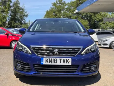 Second-hand Peugeot 308 Allure 130 CP (95 kW) 2018 Albastru Hatchback