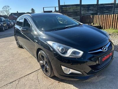 Used Hyundai i40 Style 136 HP (100 kW) 2012 Black Estate