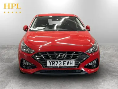 Used Hyundai i30 SE 120 HP (88 kW) 2023 Red Hatchback