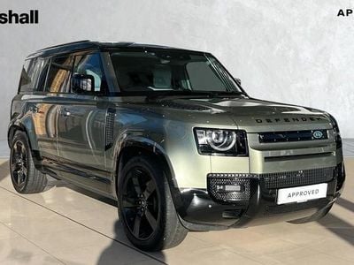 Metallic pangea green Used 2025 Land Rover Defender HSE Dynamic SUV | £69,790 (Good price)