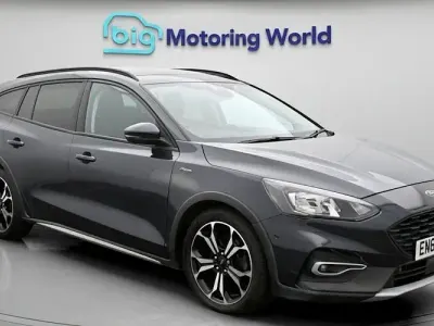 Used Ford Focus Active X 120 HP (88 kW) 2020 Blue Estate