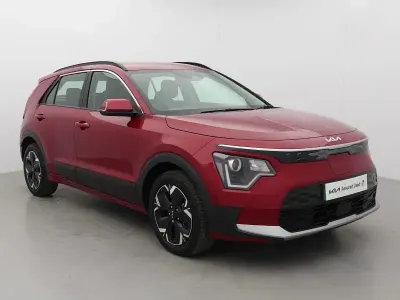 Usado Kia Niro 150 kW (204 HP) 2024 Vermelho SUV