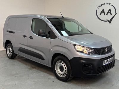 Second-hand Peugeot Partner Premium 100 CP (73 kW) 2023 Gri Monovolum
