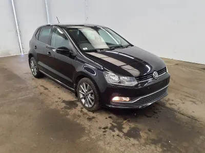 Begagnad VW Polo Design 90 HK (66 kW) 2014 Svart Halvkombi