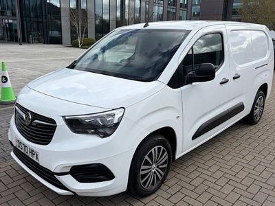 Used Vauxhall Combo Sportive 101 HP (74 kW) 2020 White MPV