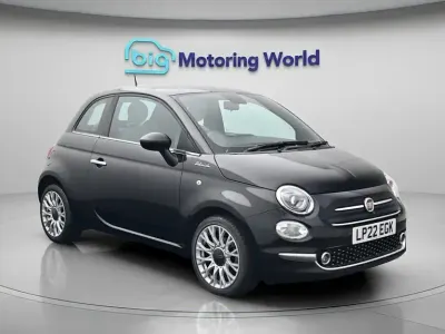 Używany Fiat 500 Dolcevita 70 KM (51 kW) 2022 Czarny Hatchback