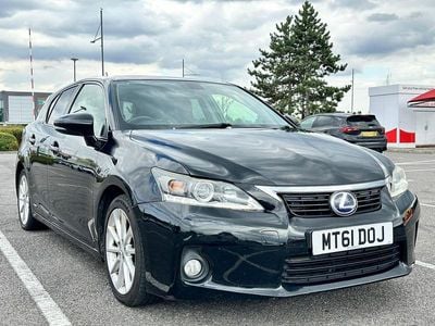 Lexus CT200h