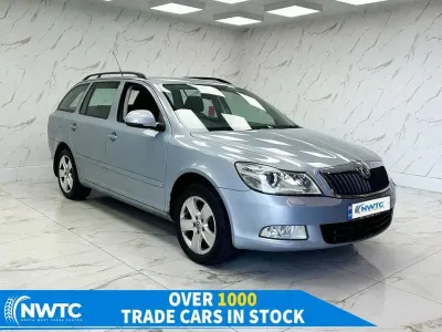 Used Skoda Octavia Elegance 105 HP (77 kW) 2010 Blue Estate