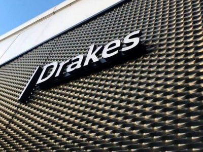 Black Used 2022 Renault Zoe Techno Hatchback | £11,490 (Fair price)