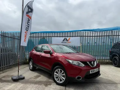 Used Nissan Qashqai Acenta 115 HP (84 kW) 2014 Red SUV