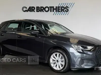 Usado Audi A3 150 HP (110 kW) 2023 Cinzento Sedan