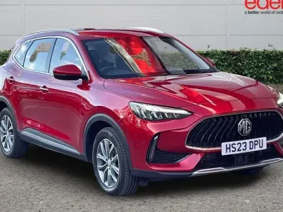Used MG HS SE 162 HP (119 kW) 2023 Red SUV