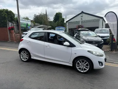 Used Mazda 2 Inclusive 95 HP (69 kW) 2011 White Hatchback