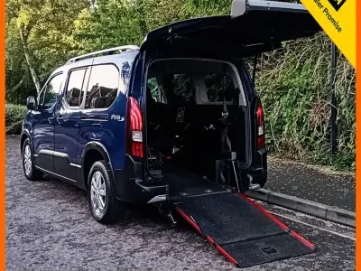 Used Peugeot Rifter Allure 131 HP (96 kW) 2021 Blue MPV