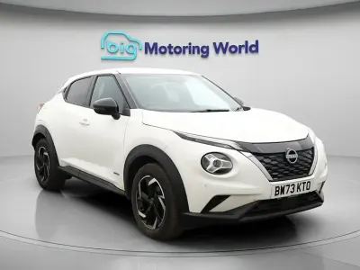Używany Nissan Juke N-Connecta 143 KM (105 kW) 2023 Biały SUV
