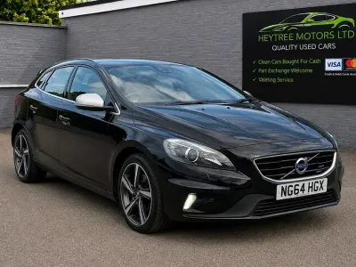 Used Volvo V40 R-Design 115 HP (84 kW) 2015 Black Hatchback