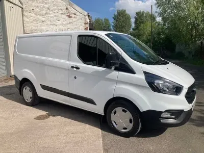 Used Ford Transit Custom S 105 HP (77 kW) 2019 White Van
