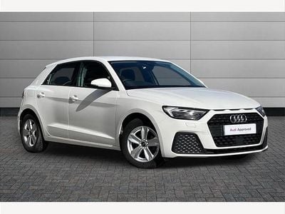 Used Audi A1 Design 95 HP (69 kW) 2022 White SUV