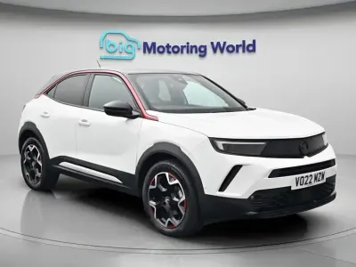 Used Vauxhall Mokka SRi 130 HP (95 kW) 2022 White SUV