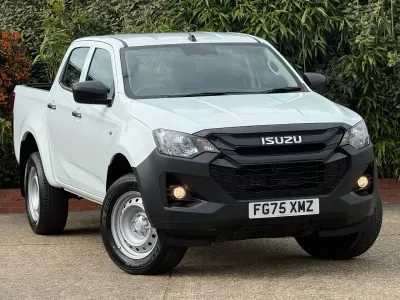New Isuzu D-Max 163 HP (119 kW) 2025 White Pickup