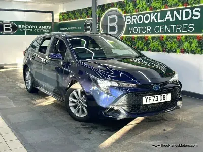 Begagnad Toyota Corolla 140 HK (102 kW) 2023 Blå Kombi