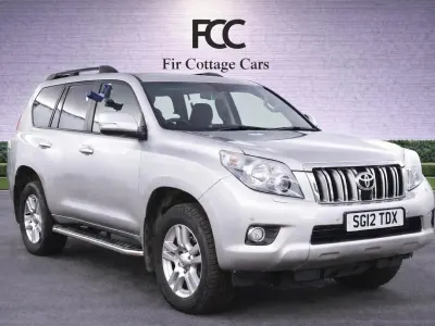 Used Toyota Land Cruiser 190 HP (139 kW) 2012 Silver Estate