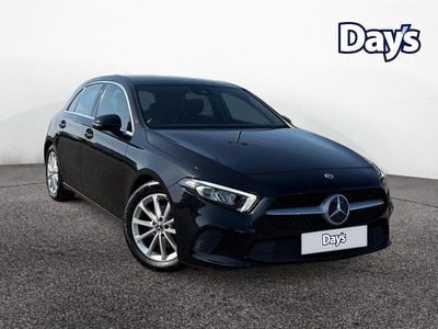 Second-hand Mercedes A180 2019 Negru Hatchback