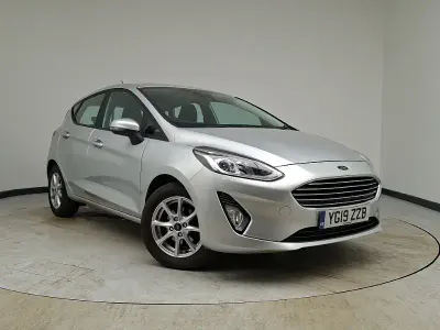 Used Ford Fiesta Zetec 85 HP (62 kW) 2019 Silver Hatchback