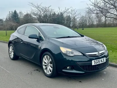 Używany Vauxhall Astra GTC SRi 2015 Zielony Hatchback