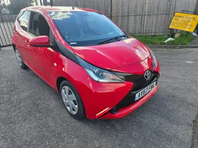 Used Toyota Aygo X-play 68 HP (50 kW) 2017 Red Hatchback