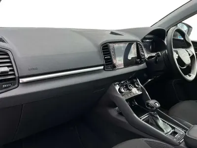 Usado Skoda Karoq SE 150 CV (110 kW) 2025 Gris SUV